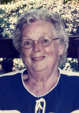 Ahrens Estelle