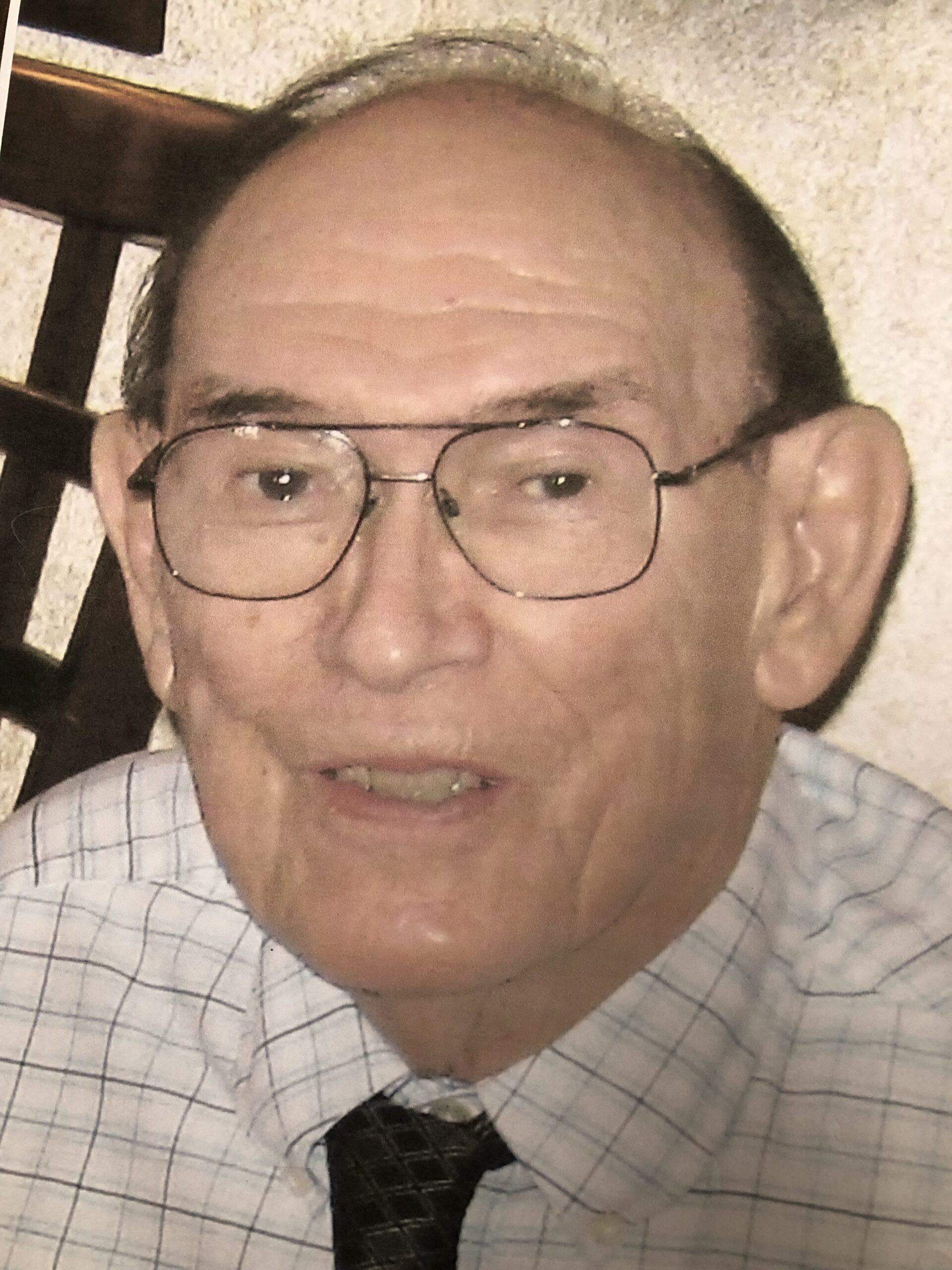 Holliday, Dr. Jerome E. "Jerry" Kutis Funeral Home Inc