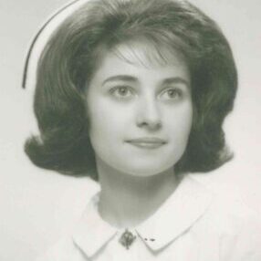 Kelly-photo-for-prayer-card